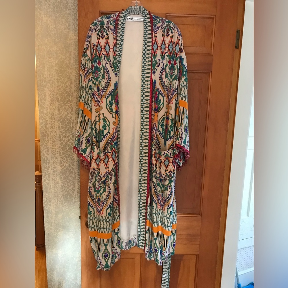 Exclusive embroidered kimono, custom made.